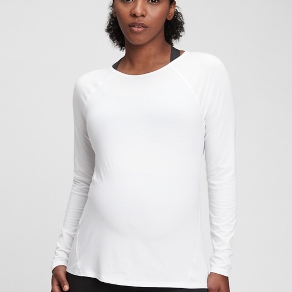 Gap Maternity Long Sleeve Breathe T-Shirt- Womens Pregnancy Yoga Workout- GapFit